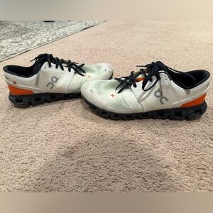 Cloud x mens running sneakers